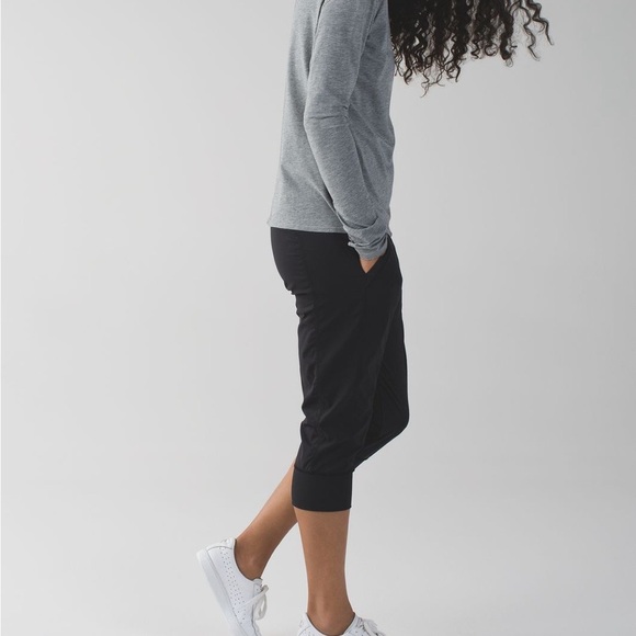 Lululemon In Flux Crop - Picture 3 of 13